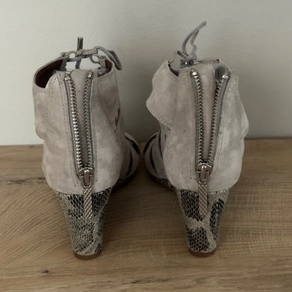 Donald Pliner Sandals Jeisa Lace Up Gladiator Snakeskin Heels Open Toe Shoes 7.5